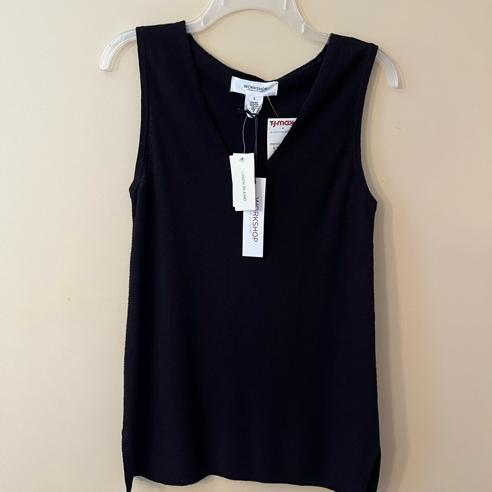 Women's Black Sleeveless Top